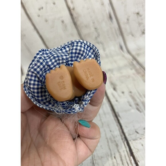 1985 Dam Troll, 3 inch Girl Troll Doll with White Hair And Plaid Dress - Picture 4 of 5